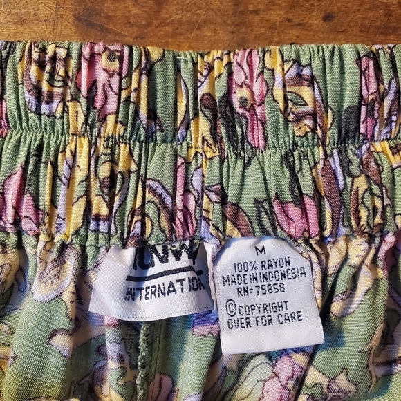 Runway International Wide Leg Culottes – Size M – Olive Green, Rose Pink - Picture 5 of 5